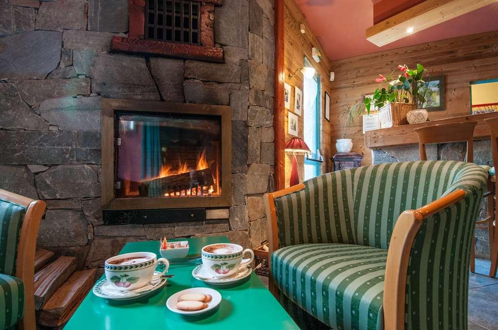 Brit Hotel Florimont Saint-Ferréol Restaurant bilde